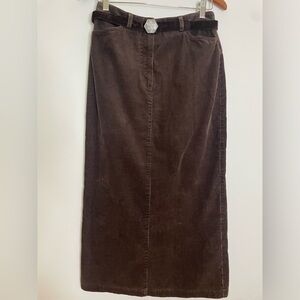Brown corduroy maxi skirt. Size 4. Good condition.